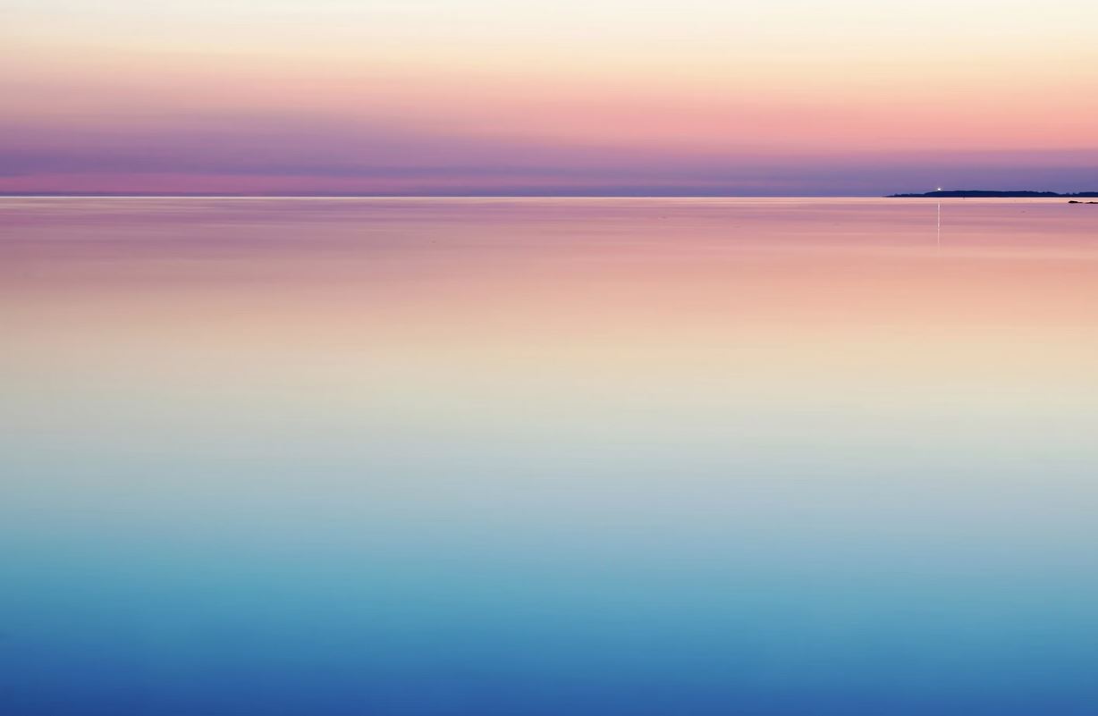 Pastel colours photo, by Harli Marten, in public domain. 